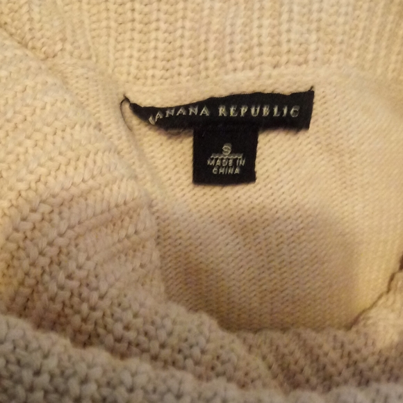BANANA REPUBLIC SWEATER - Picture 5 of 6